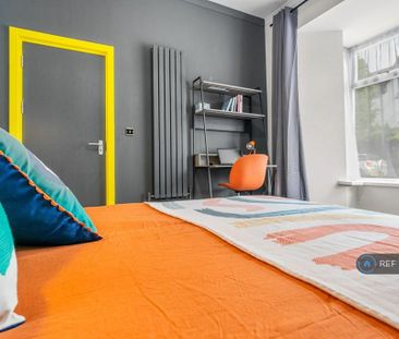 1 bedroom in a house share to rent - Photo 4