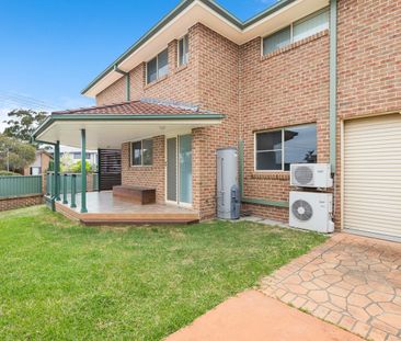 Immaculate Townhouse | Central Location - Photo 4