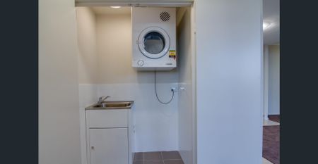 Ultra Modern Apartment - Photo 5