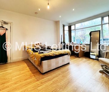 4 Bedroom Semi-Detached House for rent in Dennistead Crescent - Photo 6