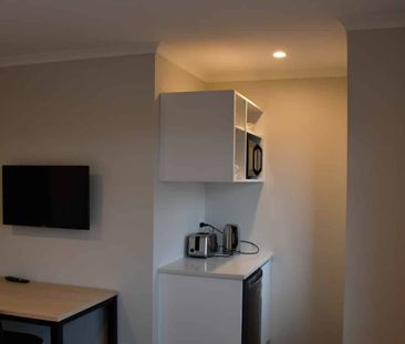 Fully Furnished Studio Room - Photo 1