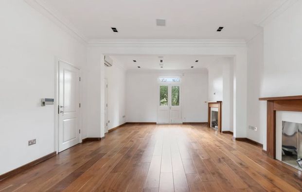 Hamilton Gardens St. John’s Wood NW8 - Photo 1