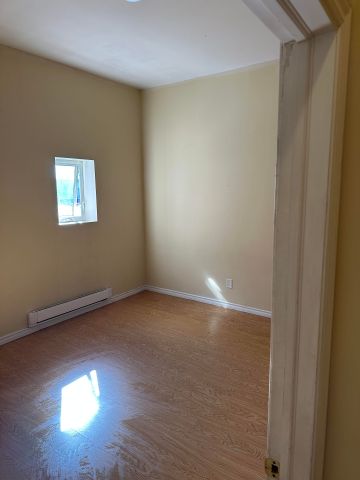 For Lease - 54 Market Square Unit# C, Quinte West, Ontario - Photo 4