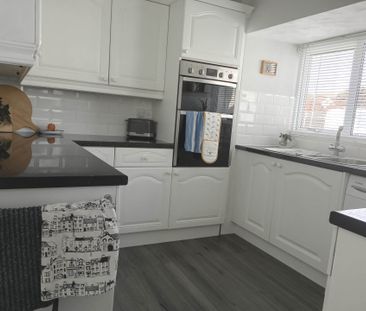 Halliwick Gardens, Felpham - Photo 5