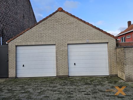 RUIME WONING MET DUBBEL GARAGE EN TUINTJE - Foto 3