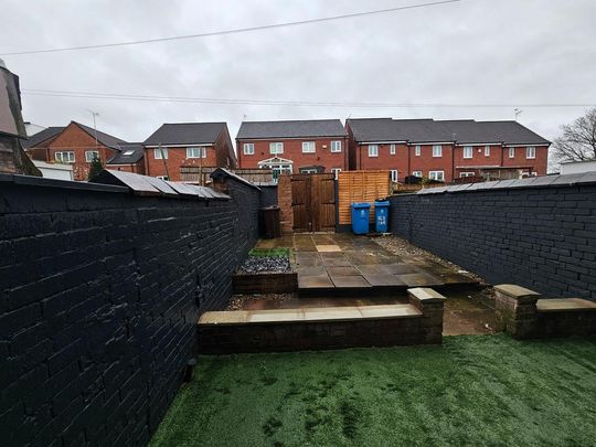 3 bedroom terraced house to rent - Photo 1