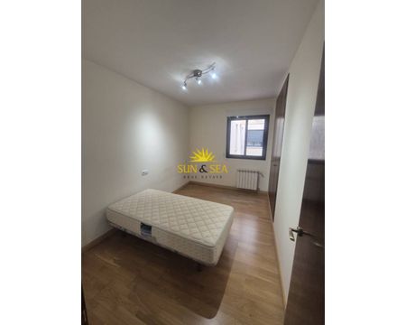 THREE-BEDROOM APARTMENT - MURCIA - Photo 2