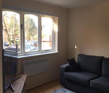 Studio to rent - Photo 2