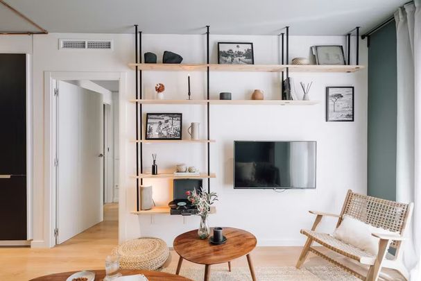 Carrer de Sicília, Barcelona, Catalonia 08013 - Photo 1