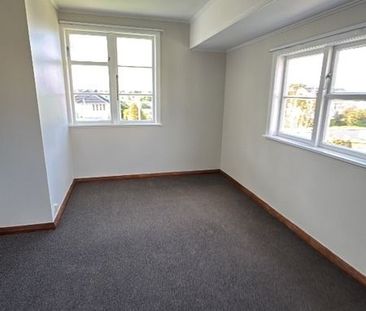 Ex Navy Home - Photo 1