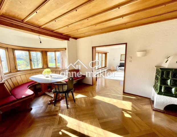 EINZIGARTIGE LANDHAUSVILLA MIT GROẞEM GARTEN UND BERGBLICK IN ZENTRALER BESTLAGE. BEFRISTET. - Photo 1