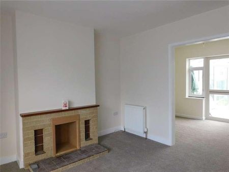 Springfield Place, Yeovil, Somerset, BA21 - Photo 2