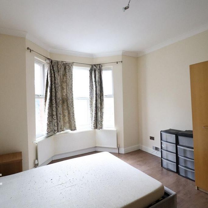 5 bedroom terraced house to rent - Photo 1