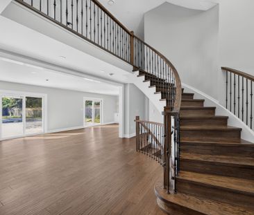 For Lease - 975 Caldwell Avenue, Mississauga, Ontario - Photo 2