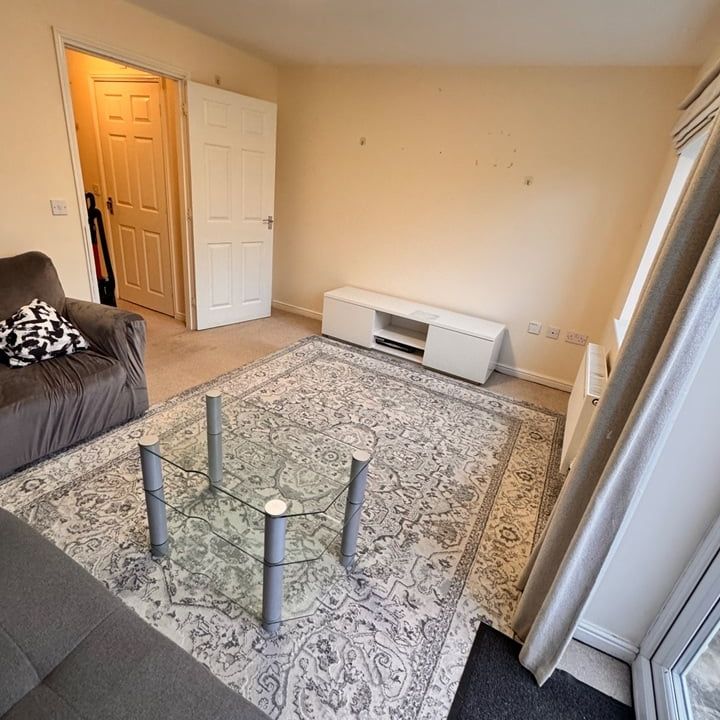 Room in a Shared House, Frank Birchill Close, M40 - Photo 1