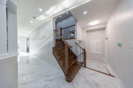 For Lease - 96 Maverick Crescent, Vaughan, Ontario - Photo 2