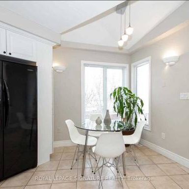 Beautifully Reno'd home nestled in vibrant East York, 2 Car Parking - Photo 3