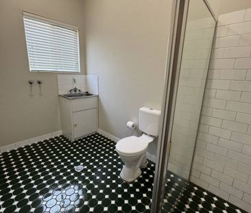 3 Bedroom Duplex in Prime Kingsford Location - Photo 5