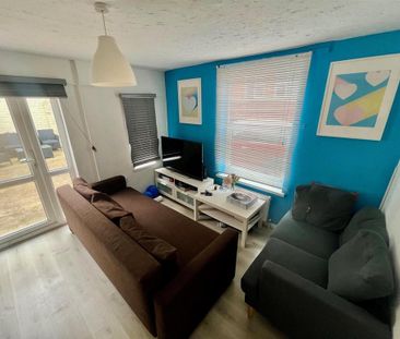 1 bedroom in a house share to rent - Photo 5