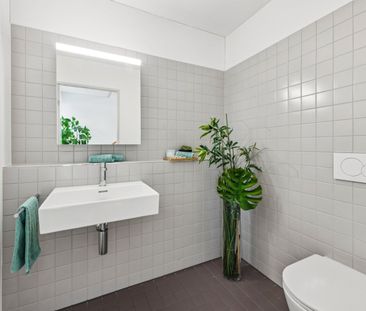 Wohnen auf drei Ebenen mit eigener Terrasse und Arbeitsraum – Ihr neues Zuhause mitten in Baden - Photo 4