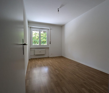 Moderne 4.5-Zimmerwohnung im 1. OG mit zwei Balkonen - Foto 3
