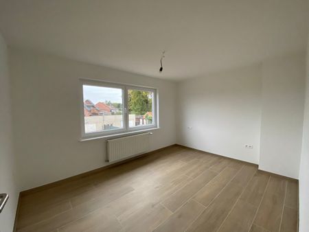 Volledig gerenoveerde woning met 3 slpks in Genk. - Photo 3