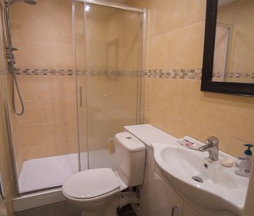 5 Bedroom House To Rent in Winton - £2,550 pcm Tenancy Info - Photo 4