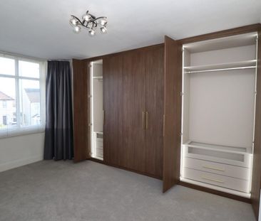 3 bedroom House To Let Total Size: 1217 SQ FT - Photo 4