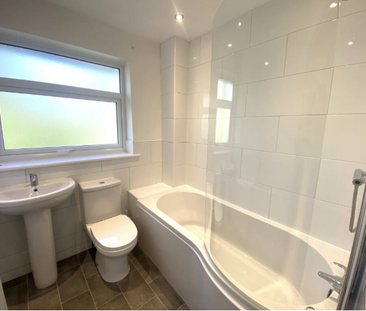 3 bedroom semi-detached house to rent - Photo 6