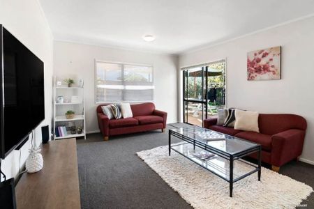 Family-Friendly Birkdale Townhouse with Sunny Gard - Photo 3