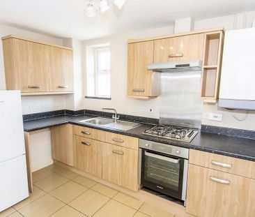 2 bedroom flat to rent - Photo 5