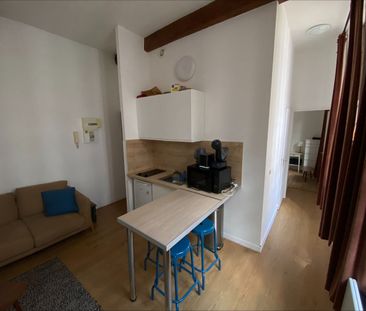 Location Appartement 1 pièce 28m² LILLE 59000 - Photo 2