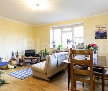 Shoot Up Hill, Wiltern Court, NW2 - Photo 1