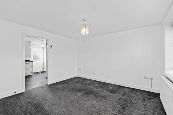 Thelwall Lane, Warrington - Photo 1