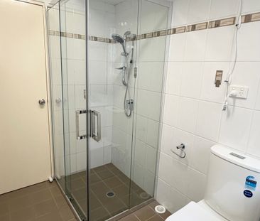 Neat & Comfortable Unit in a Convenient Canley Vale Location - Photo 4