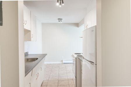 Alexander Apartments - Photo 4