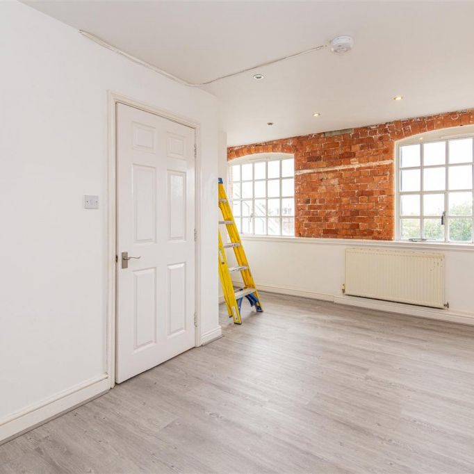 3 bed Apartment To Let - Photo 1