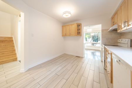 For Lease - 98 Tanjoe Crescent, Toronto, Ontario - Photo 5