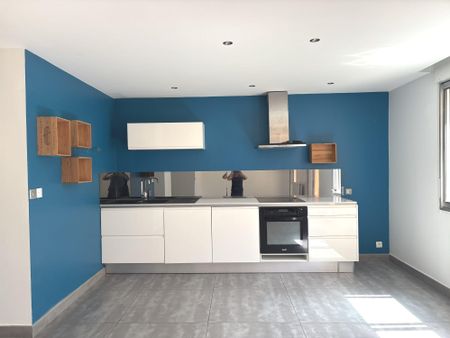 Location Appartement 3 pièces 69m² CALUIRE ET CUIRE 69300 - Photo 2