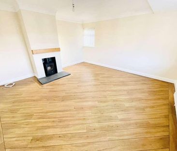 Jenkins Row, Rhymney, Tredegar, NP22 - Photo 2