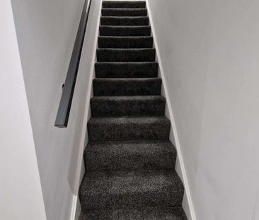 NO DEPOSIT Newly Refurbished 4-BEDROOM HOUSE TO RENT - Photo 2