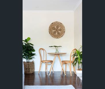 Stylish Coastal Living in the Heart of Freshwater - Photo 2