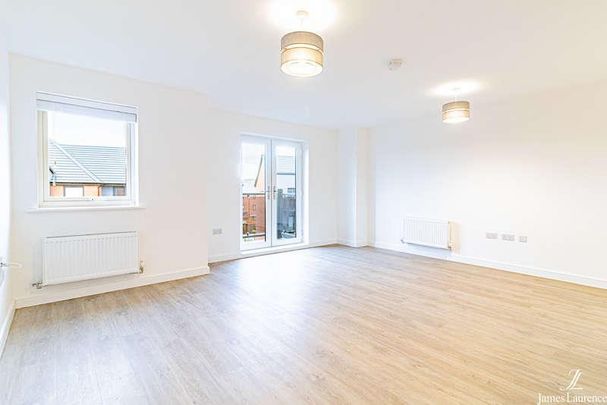 Joseph Crescent, Shirley, B90 - Photo 1