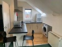 1 bed Studio - To Let - Photo 4