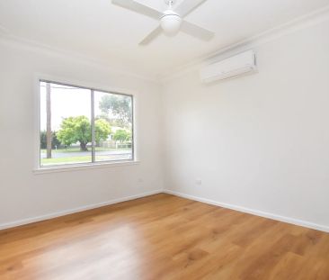 Charming Perry Oval Home - Photo 5