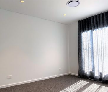 Luxury Apartment Living - Photo 2