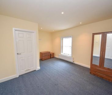 3 bedroom terraced house to rent - Photo 6