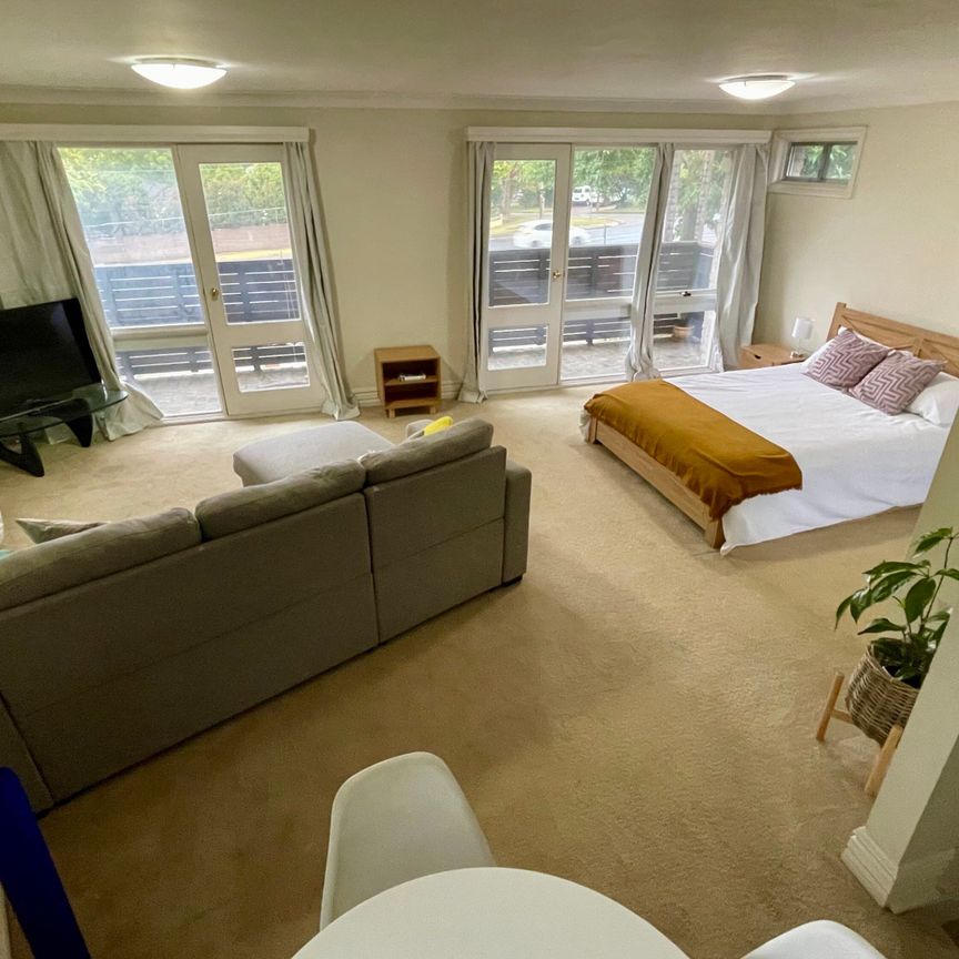 Forestville - Photo 1