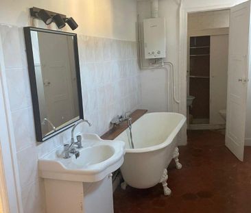 En plein coeur de VERSAILLES, découvrez ce bel appartement de carac... - Photo 4