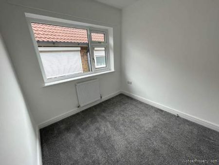 3 bedroom property to rent in Littleborough - Photo 5